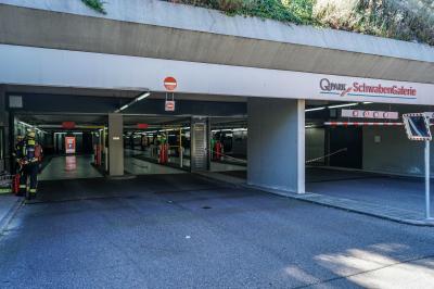 Stuttgart-Vaihingen: Brand in Tiefgarage eines Einkaufscenters